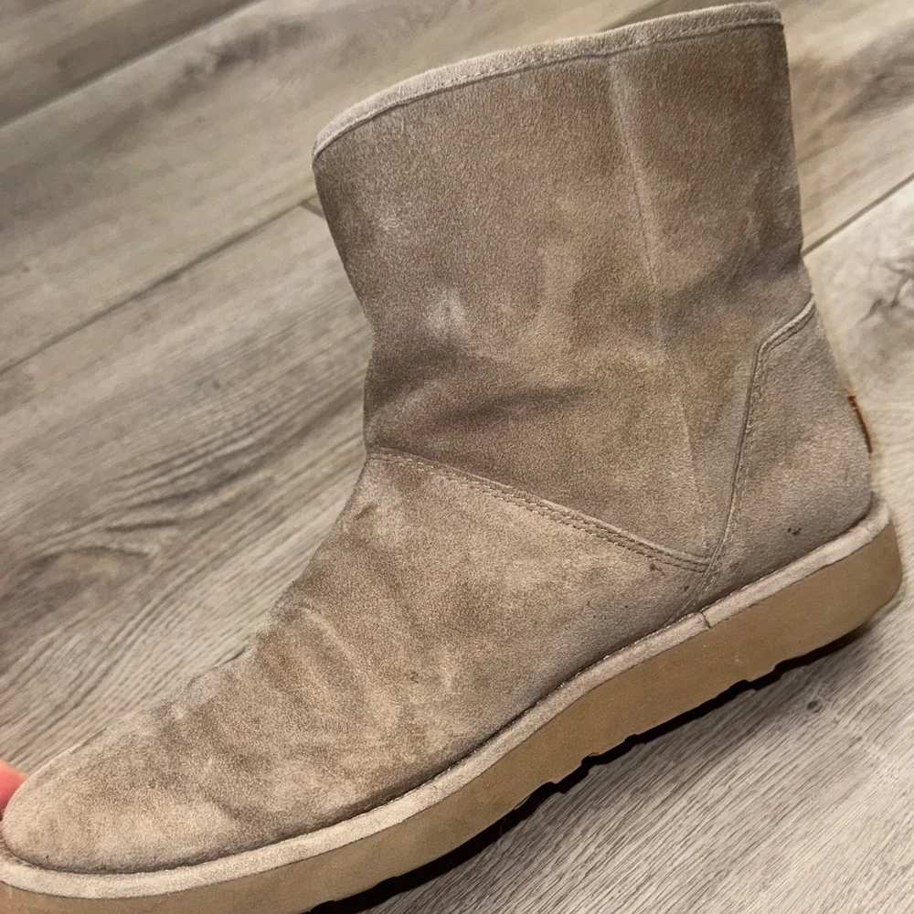 UGG Kip Suede Zip-Boots - Picture 6 of 8